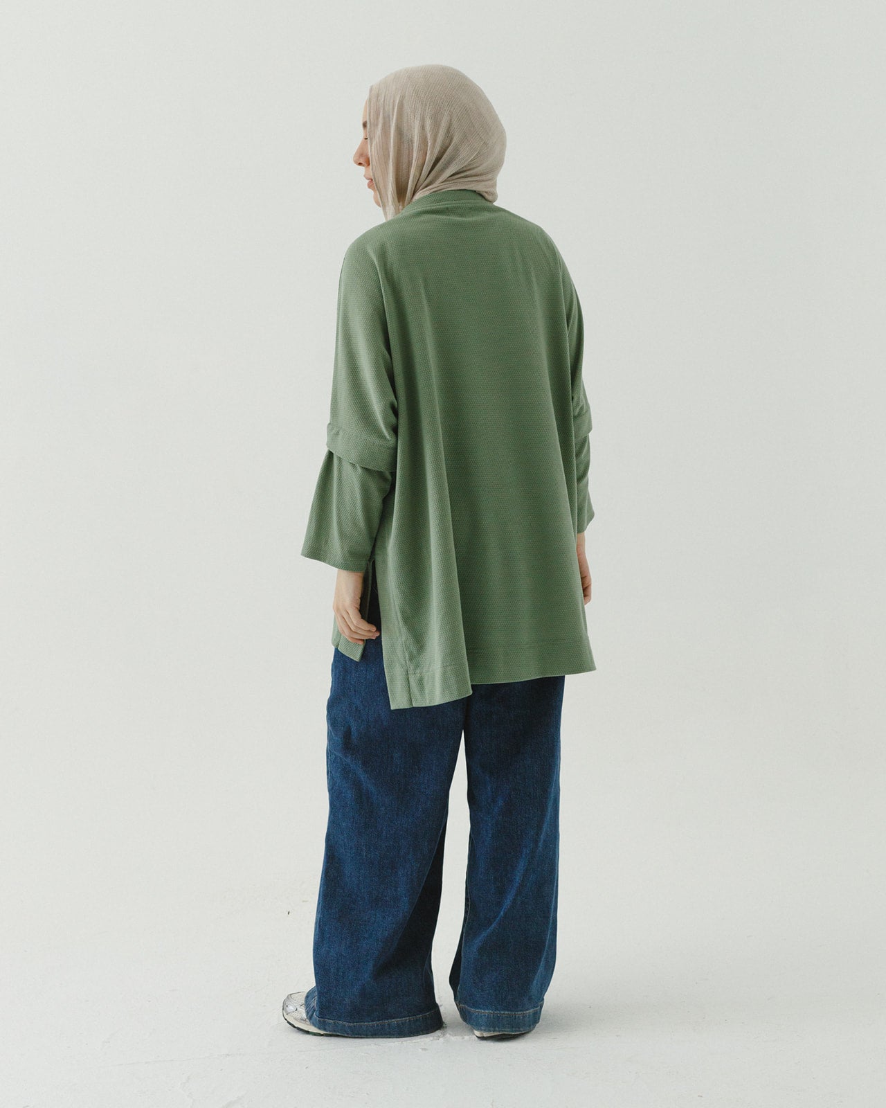 Dotted olive top with slits