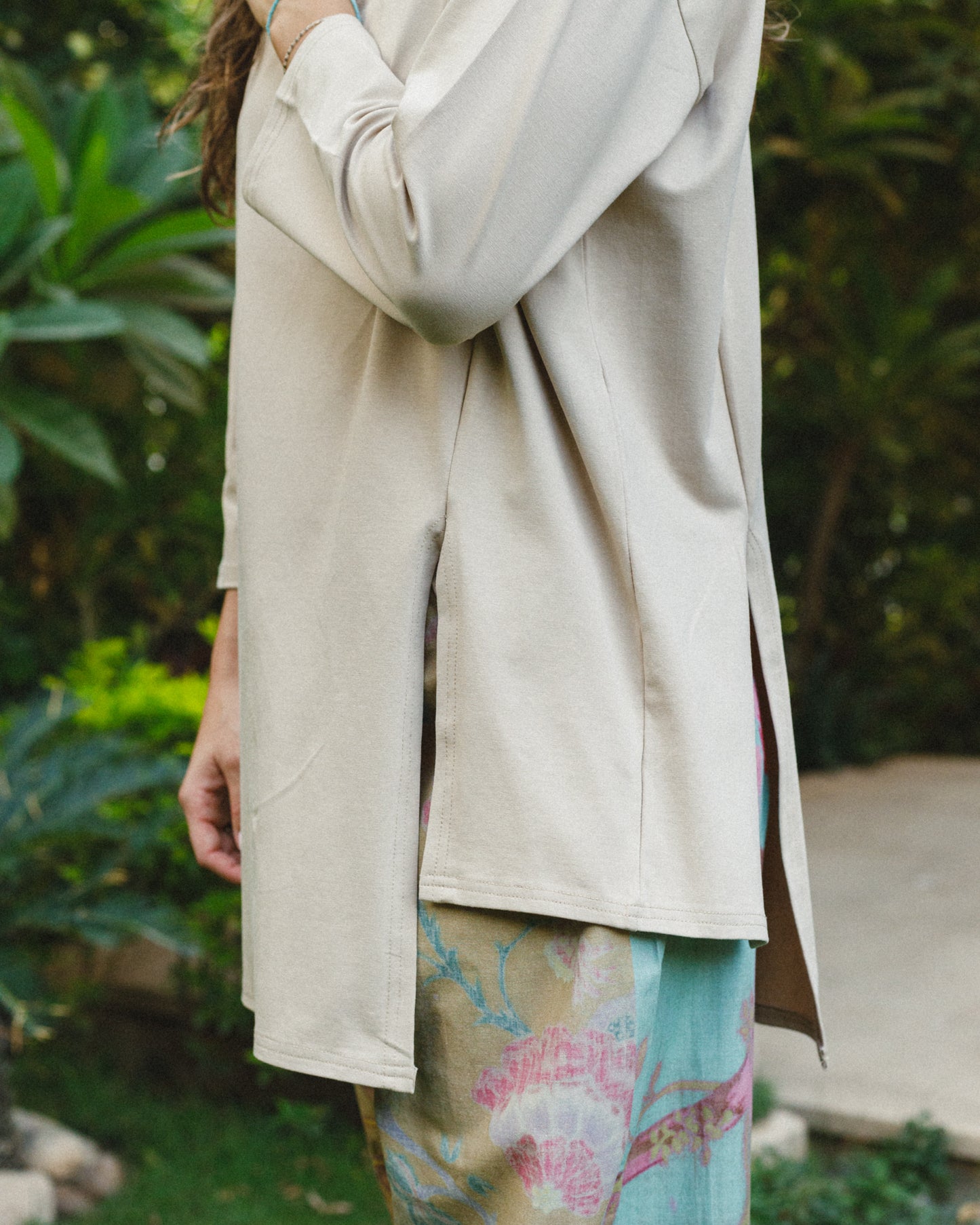 Asymmetrical long sleeve basic in beige