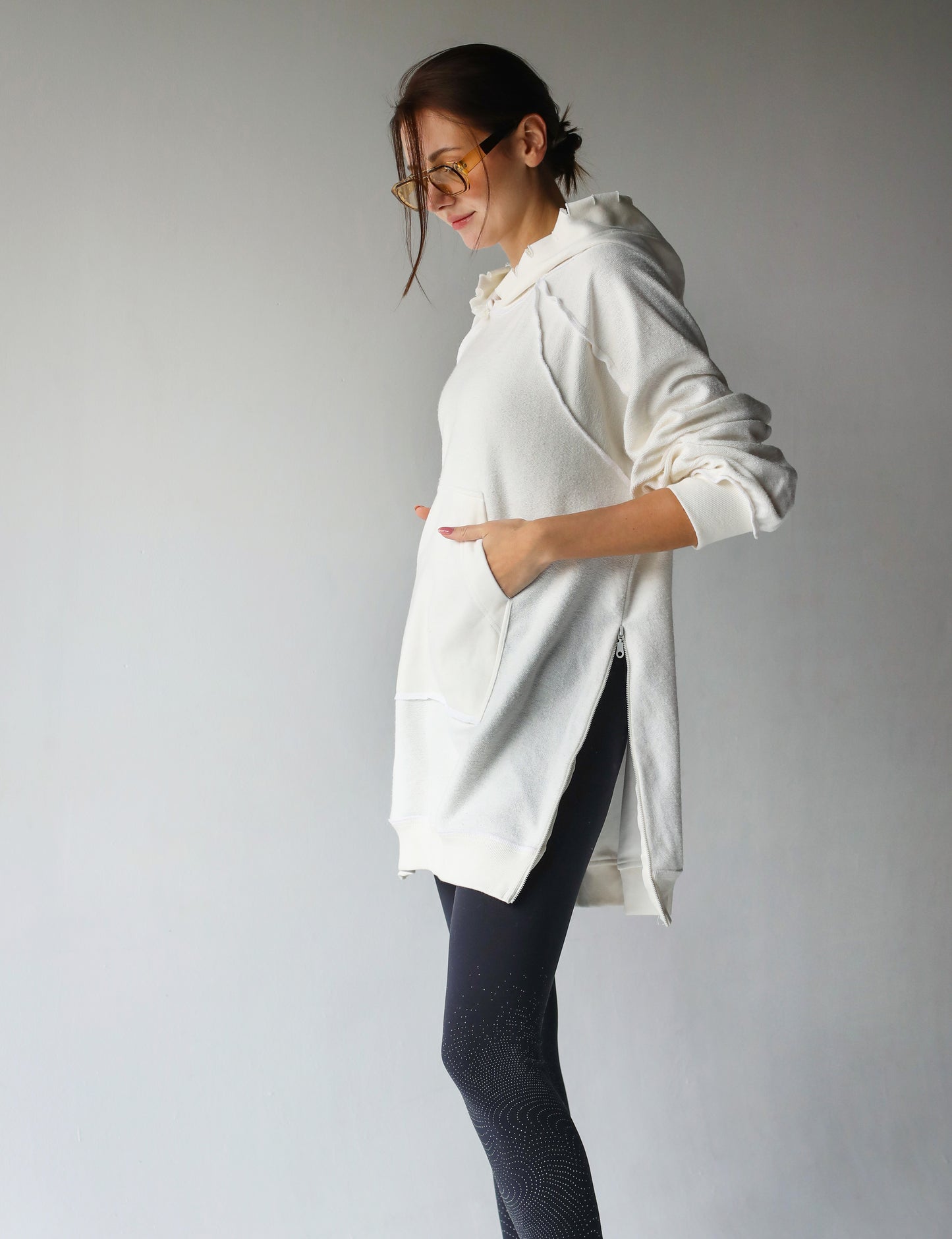 Zip Me-up Sweatshirt in Off-White