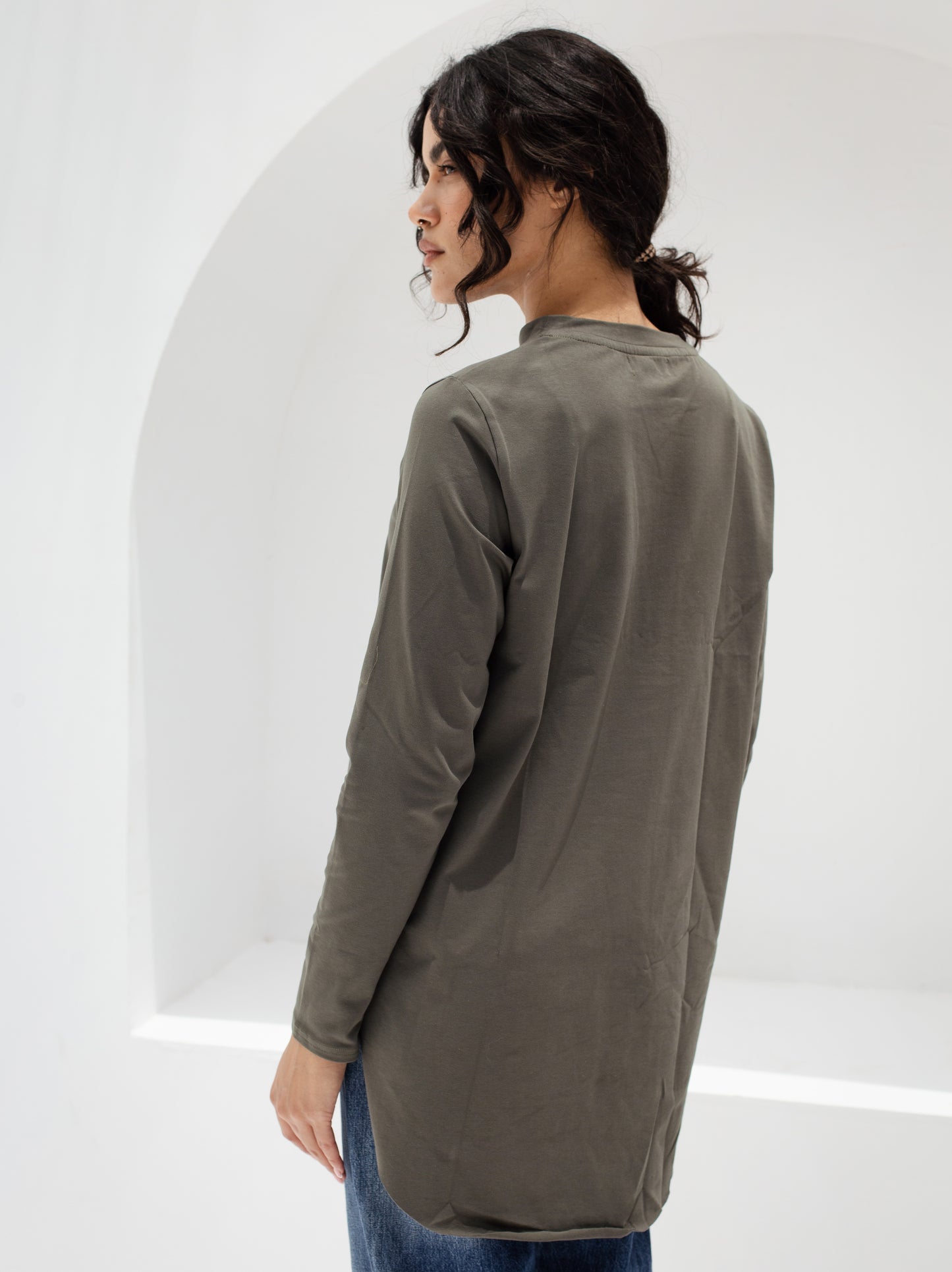 No line long sleeve basic in olive