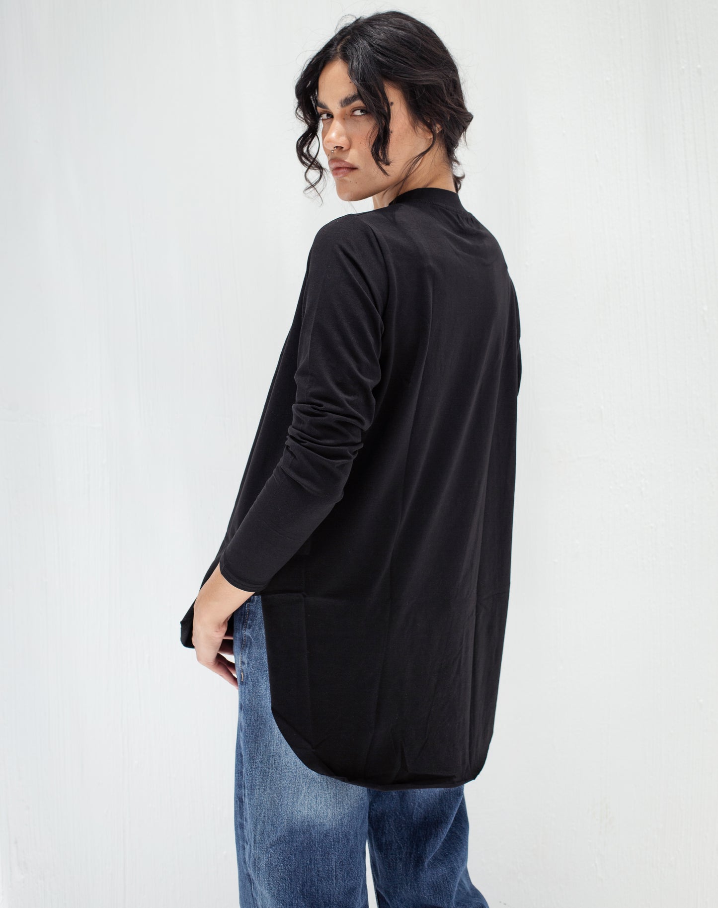 No line long sleeve basic in black