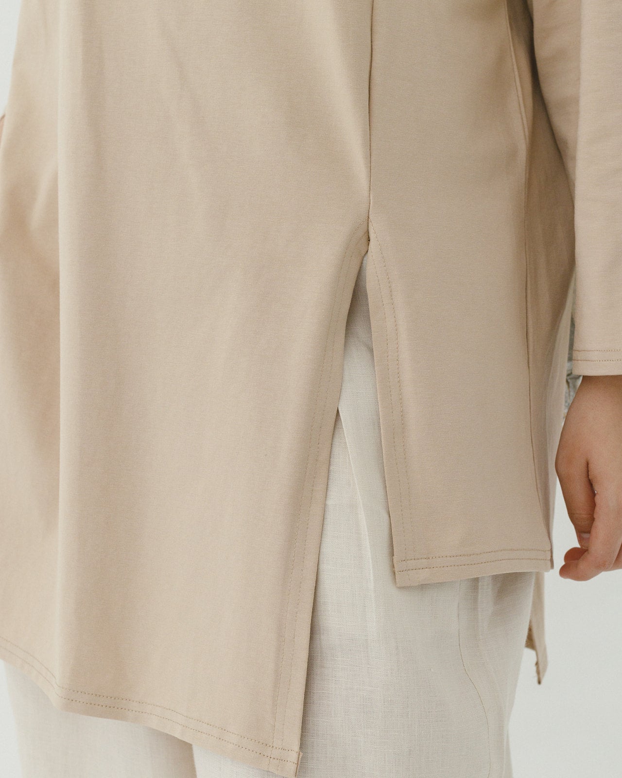 Asymmetrical long sleeve basic in beige