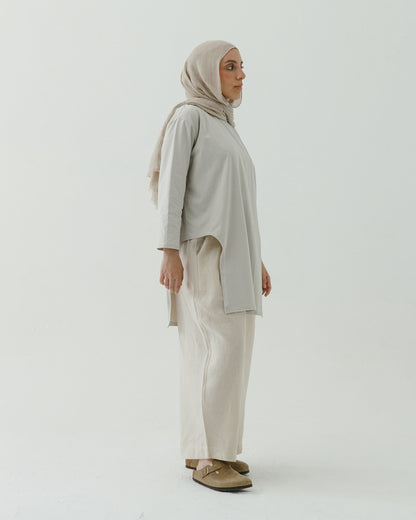 Asymmetrical long sleeve basic in light grey