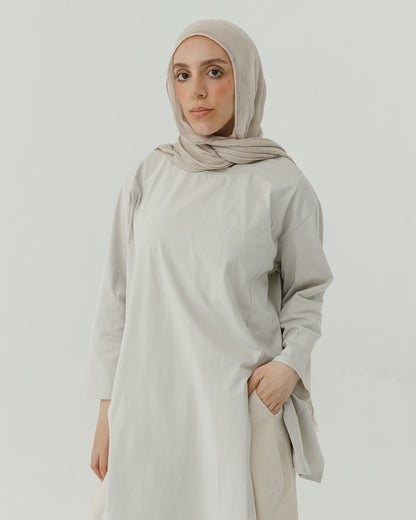 Asymmetrical long sleeve basic in light grey