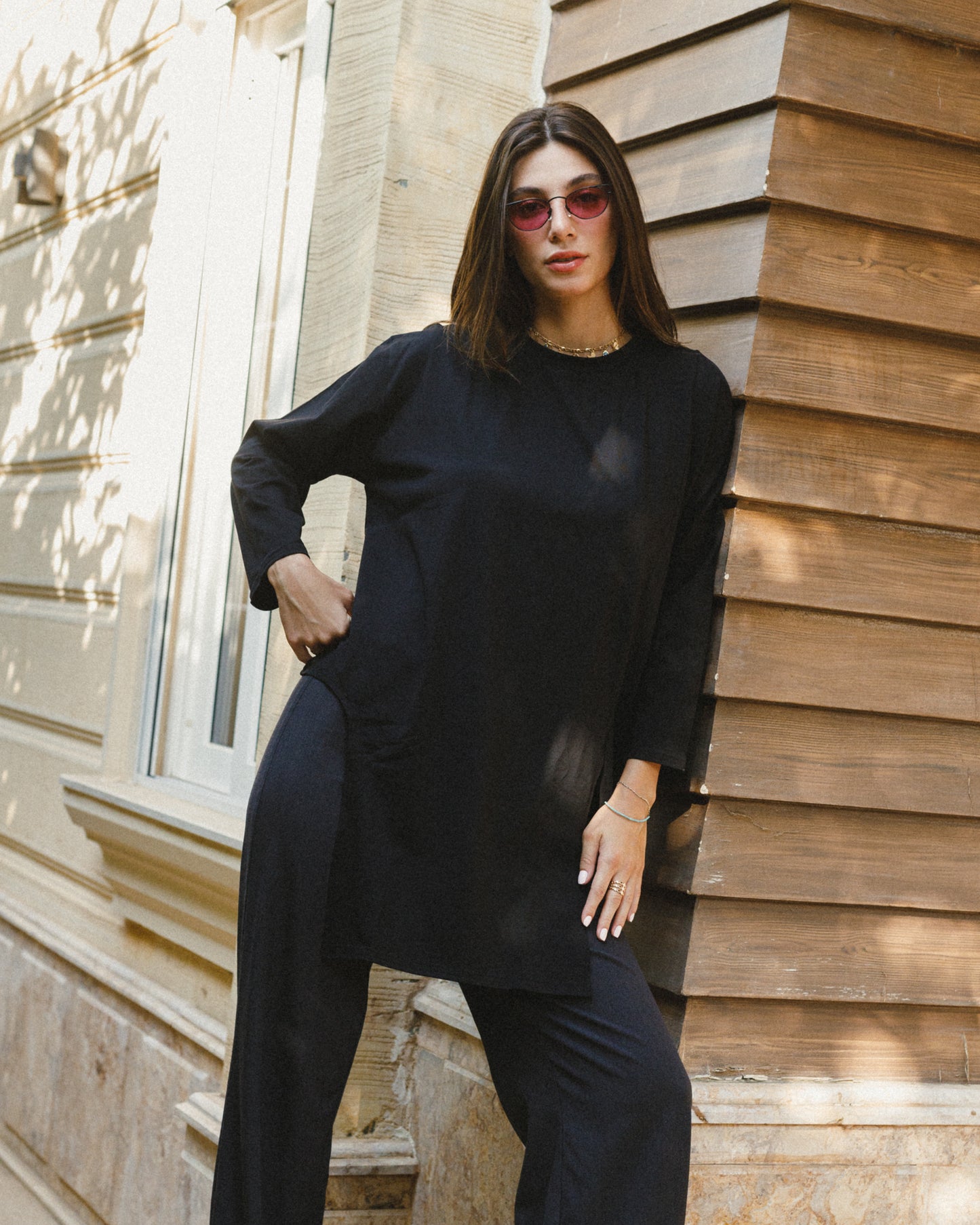 Asymmetrical long sleeve basic in black