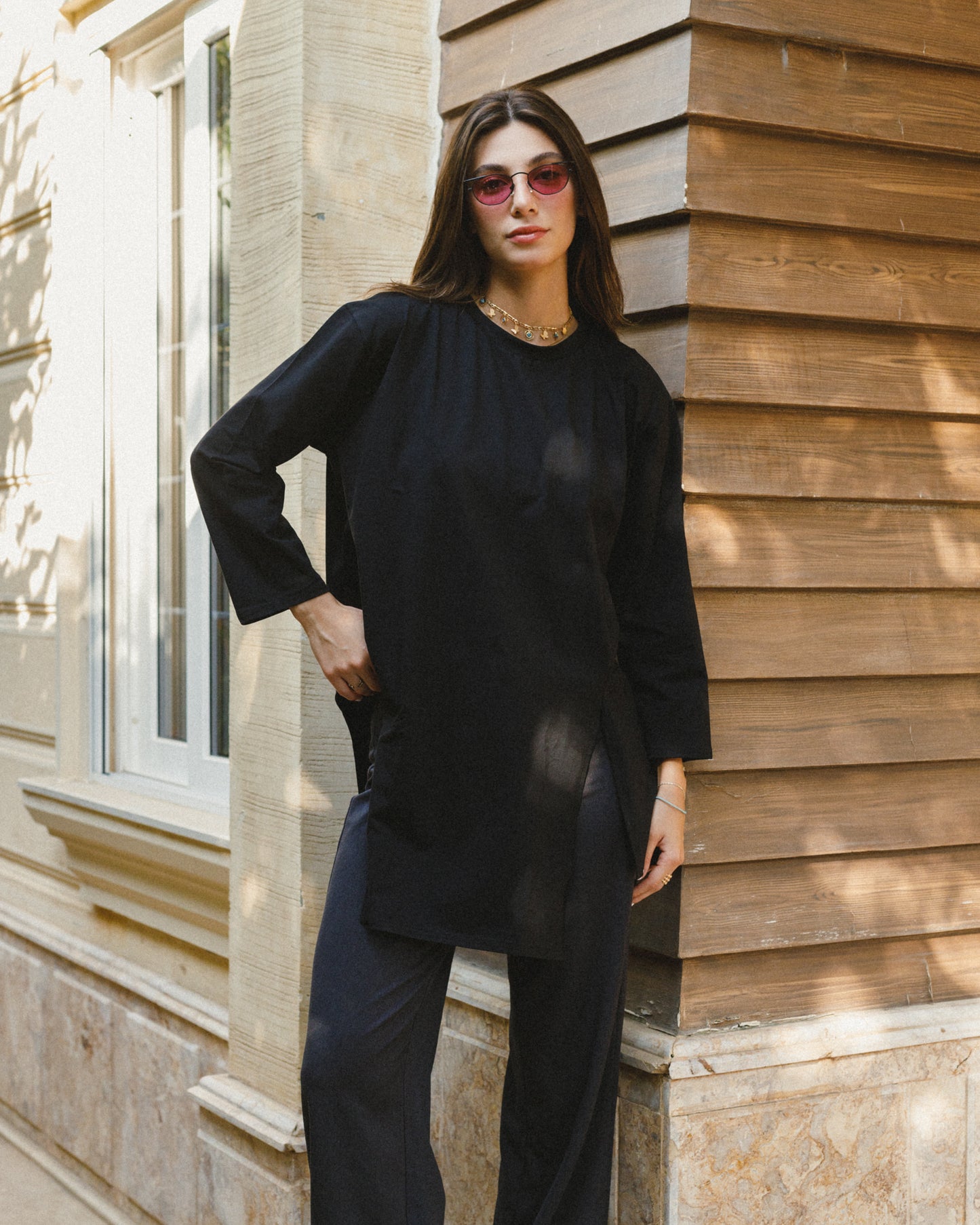 Asymmetrical long sleeve basic in black