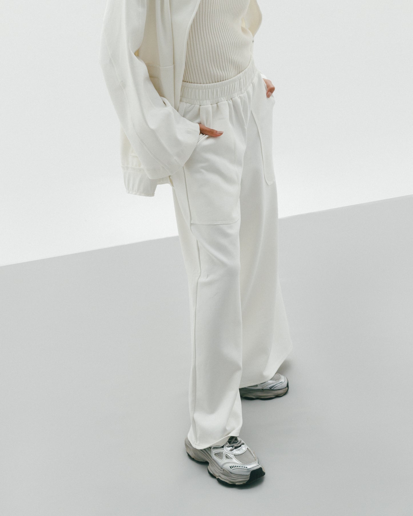 Modal set with oversize jacket with buttons and wide leg pants in white