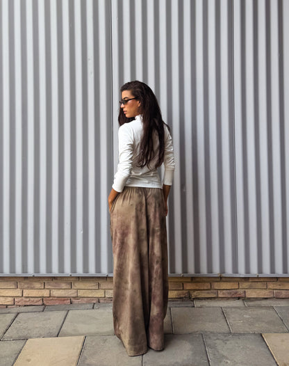 Tie dye sweatpants in brown