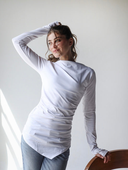 Sleek thumbhole sleeve top in white