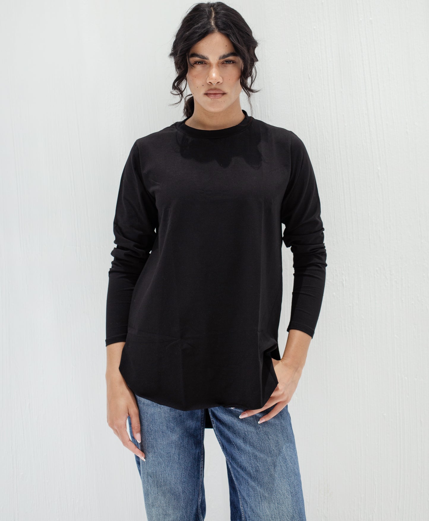 No line long sleeve basic in black
