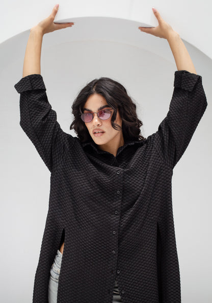 Not so basic jacquard long shirt with slits