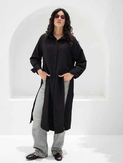 Not so basic jacquard long shirt with slits